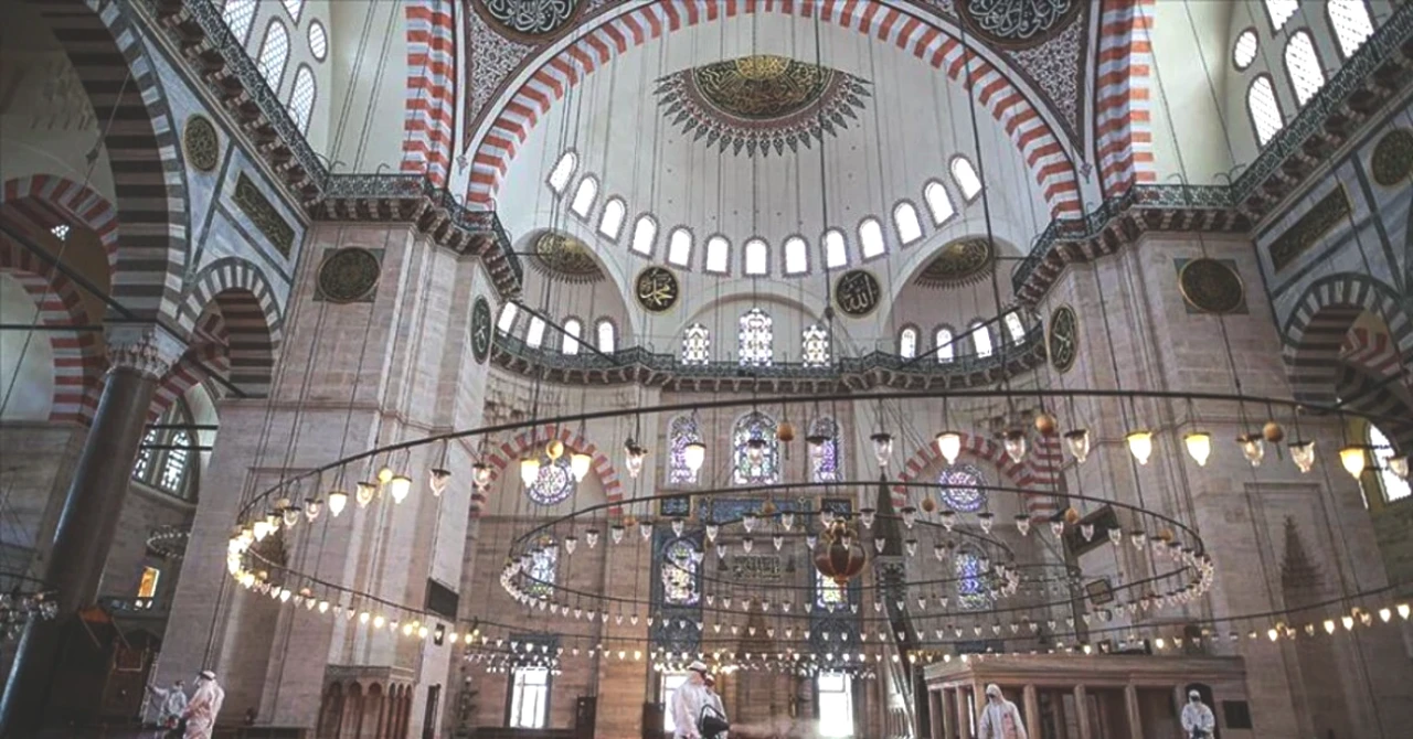 Cuma Mesajlarıyla Kalpleri Isıtan Hayırlı Cumalar! Resimli Sözler Burada!